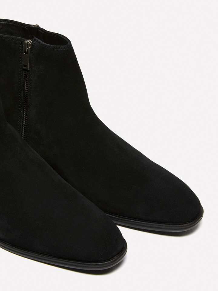 Botins em pele de camurça - sapatos para homem - Preto | Sisley image number 4